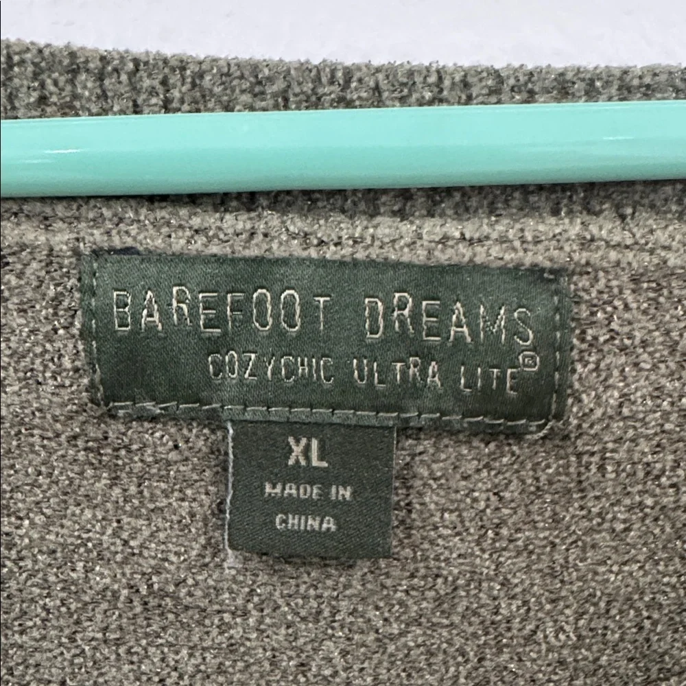 Barefoot Dreams womens olive green lounge slouchy soft Crewneck Sweater